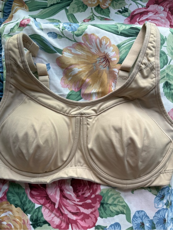Athleta Other - Athleta Nude Beige Full-Coverage Wireless Support Bra